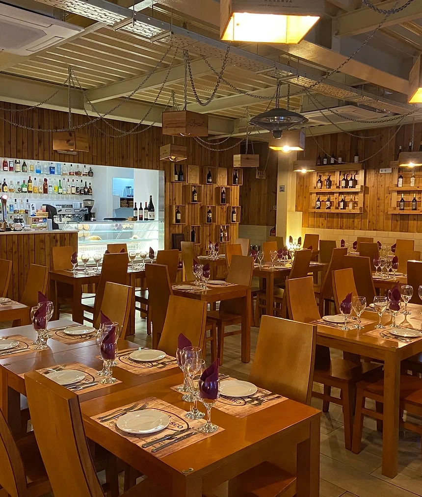 Interior do restaurante (Depois)